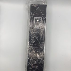 VOLUSPA FRAGRANCE OIL AND RATTAN DIFFUSER - CHESTNUT AND VELVIER